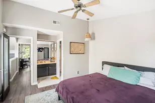 512 Eberhart Ln, Austin, TX 78745 - Photo 17