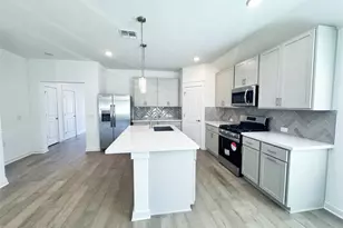 7604 Purple Drop Bnd, Del Valle, TX 78617 - Photo 3