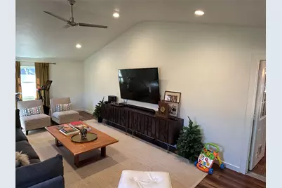 1304 W St Johns Avenue, Austin, TX 78757 - Photo 9