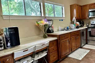 915 W 22nd 1/2 St, Austin, TX 78705 - Photo 5