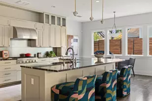 1810 W 29th St, Austin, TX 78703 - Photo 11