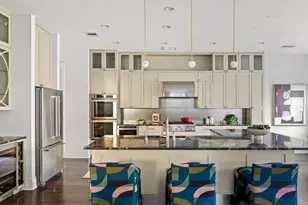 1810 W 29th St, Austin, TX 78703 - Photo 9