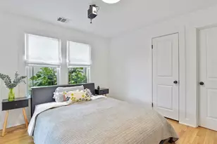 2405 E 8th Street N, Austin, TX 78702 - Photo 13