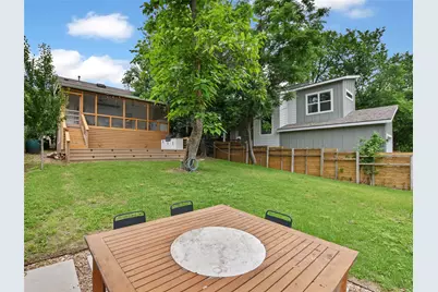 2405 E 8th Street N, Austin, TX 78702 - Photo 19