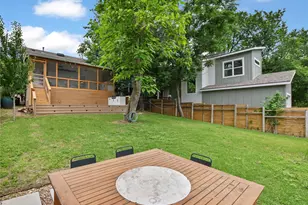 2405 E 8th Street N, Austin, TX 78702 - Photo 19