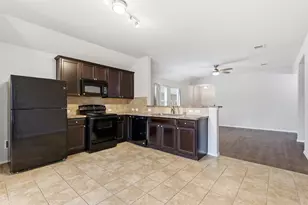 18420 Cloudmore Ln, Elgin, TX 78621 - Photo 9