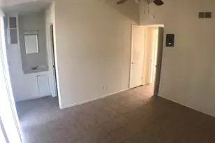 2610 Salado St, Austin, TX 78705 - Photo 9