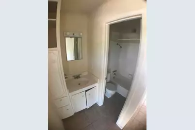 2610 Salado Street #202, Austin, TX 78705 - Photo 11
