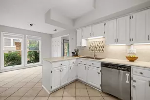 8131 Forest Mesa Dr, Austin, TX 78759 - Photo 9