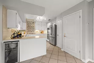 8131 Forest Mesa Dr, Austin, TX 78759 - Photo 7