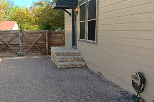 2003 Montclaire St, Austin, TX 78704 - Photo 25