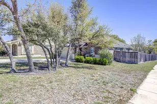 413 Pinnacle View Dr, Georgetown, TX 78628 - Photo 3