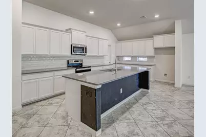 413 Pinnacle View Drive, Georgetown, TX 78628 - Photo 9