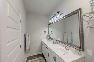 7915 Mellencamp Dr, Austin, TX 78744 - Photo 15