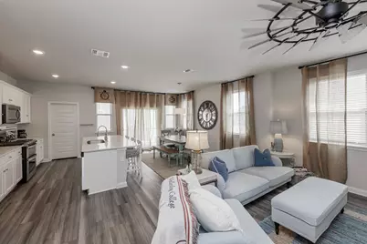 7915 Mellencamp Drive, Austin, TX 78744 - Photo 5
