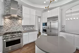 308 Lodestone Ln, Austin, TX 78738 - Photo 9