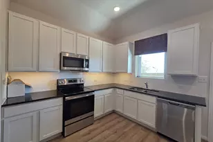 8902 Grand Western, Converse, TX 78109 - Photo 19