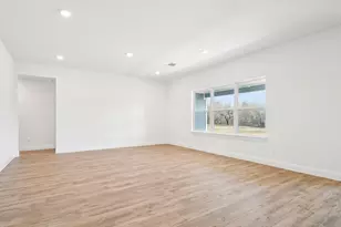 179 Great Northern Dr, Cedar Creek, TX 78612 - Photo 7