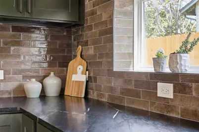 5001 Bundyhill Drive, Austin, TX 78723 - Photo 27