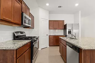 21609 Gallus Dr, Pflugerville, TX 78660 - Photo 9