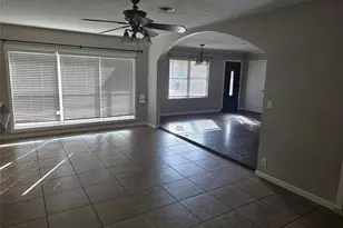 715 Vogel St, Rockdale, TX 76567 - Photo 7