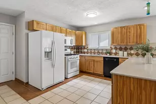 9723 Moorberry St, Austin, TX 78729 - Photo 9