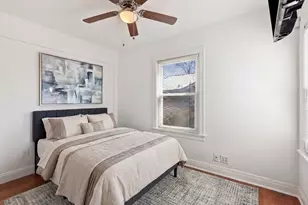 906 E 43rd St, Austin, TX 78751 - Photo 13