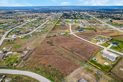 151 Bianca Circle, Del Valle, TX 78617 - Photo 3