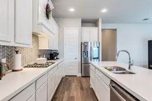 114 Chinaberry Bnd, Bastrop, TX 78602 - Photo 3