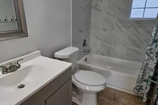 105 W Ila St, Elgin, TX 78621 - Photo 5