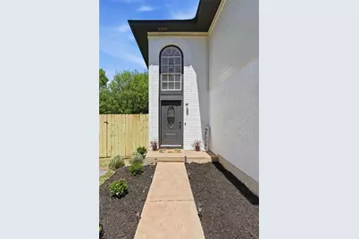 13722 Cambourne Drive, Pflugerville, TX 78660 - Photo 3