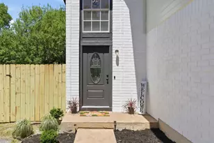 13722 Cambourne Dr, Pflugerville, TX 78660 - Photo 3