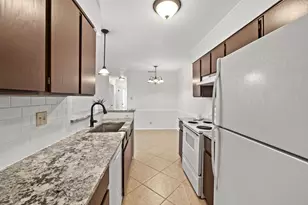 9807 Hundred Oaks Cir, Austin, TX 78750 - Photo 11