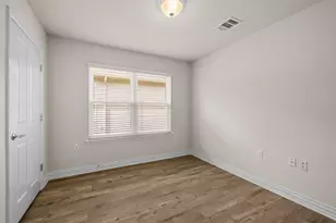 408 Sheldon Lake Dr, Georgetown, TX 78633 - Photo 17