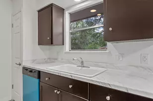703 Huntingdon Pl, Austin, TX 78745 - Photo 9