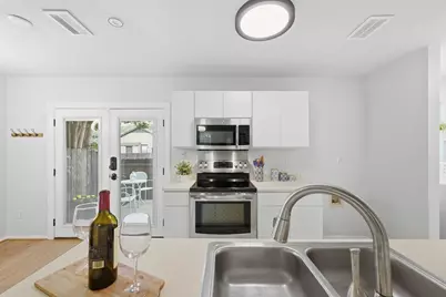 1015 E Yager Lane #27, Austin, TX 78753 - Photo 9