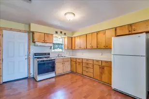 2512 E 9th St, Austin, TX 78702 - Photo 15