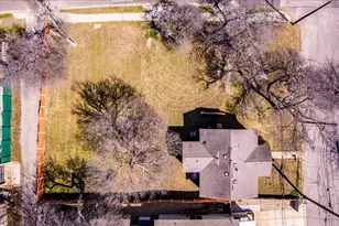 2512 E 9th St, Austin, TX 78702 - Photo 9