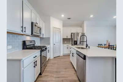 206 Fort Clark Springs Drive, Hutto, TX 78634 - Photo 9