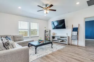 206 Ft Clark Spgs Dr, Hutto, TX 78634 - Photo 15