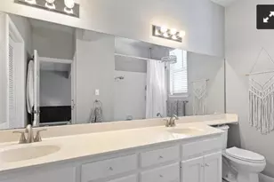 611 E 45th St, Austin, TX 78751 - Photo 17