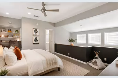 611 E 45th Street #25, Austin, TX 78751 - Photo 17
