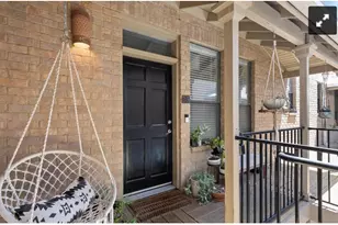 611 E 45th St, Austin, TX 78751 - Photo 5