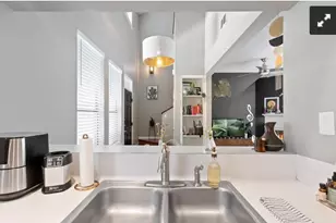 611 E 45th St, Austin, TX 78751 - Photo 11