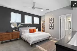 611 E 45th St, Austin, TX 78751 - Photo 15