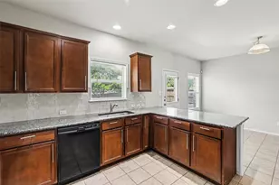400 Falcon Ln, Leander, TX 78641 - Photo 9