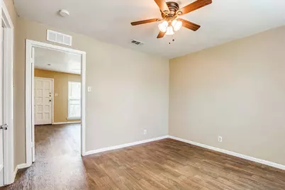 216 Lucas St Street #2, San Antonio, TX 78209 - Photo 5
