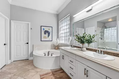 5000 Mission Oaks Boulevard #30, Austin, TX 78735 - Photo 17