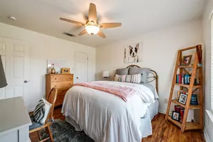 201 E 35th St, Austin, TX 78705 - Photo 23