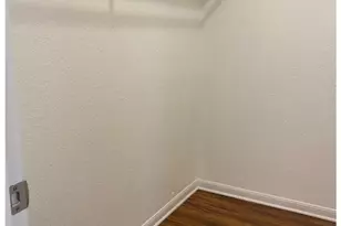 201 E 35th St, Austin, TX 78705 - Photo 19